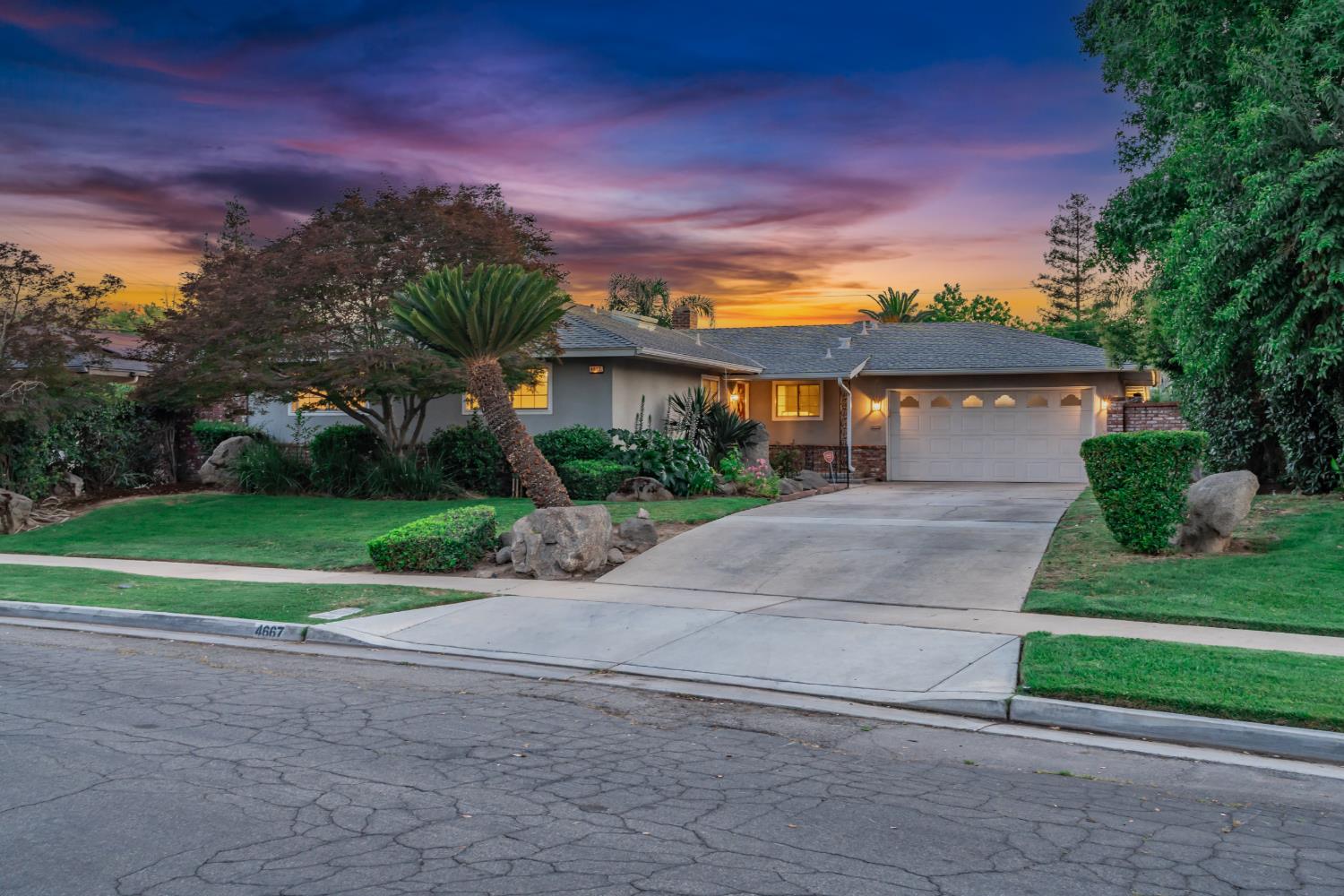 4667 N Bengston Ave, Fresno, CA 93705