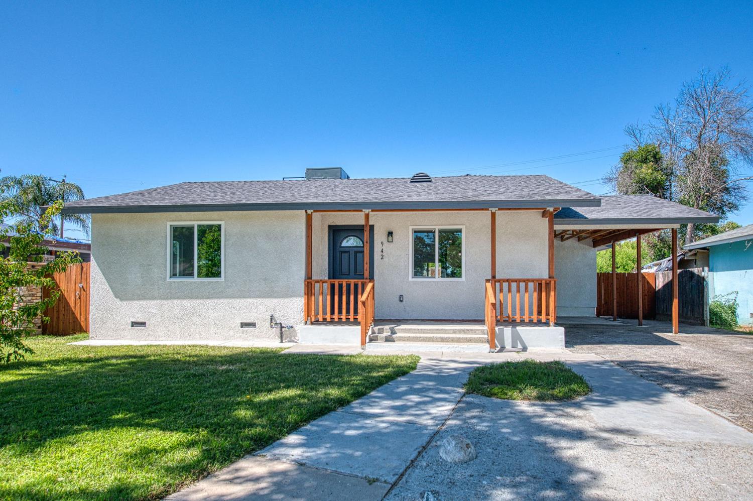 942 W Shields Ave, Fresno, CA 93705