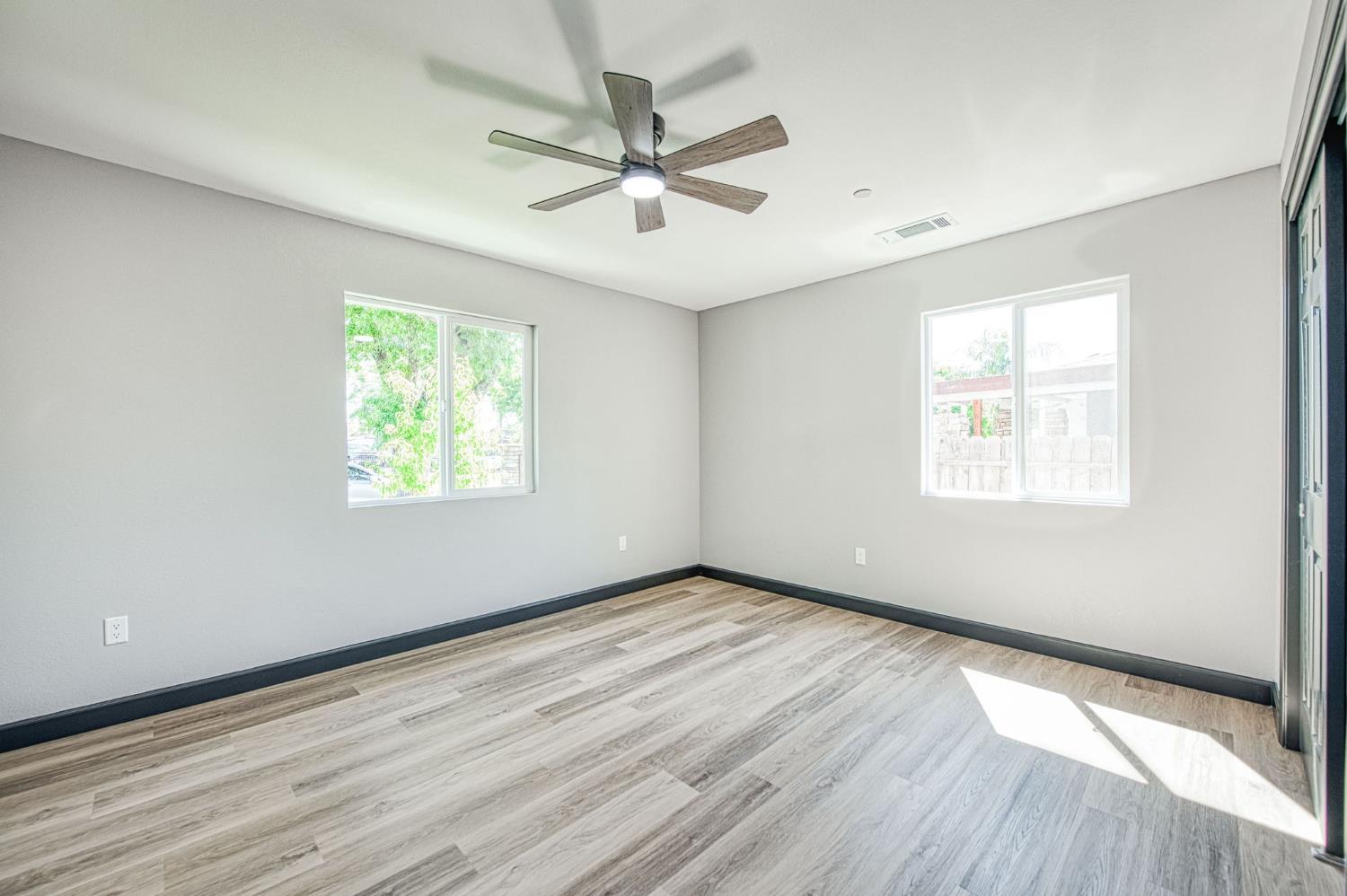 942 W Shields Ave, Fresno, CA 93705