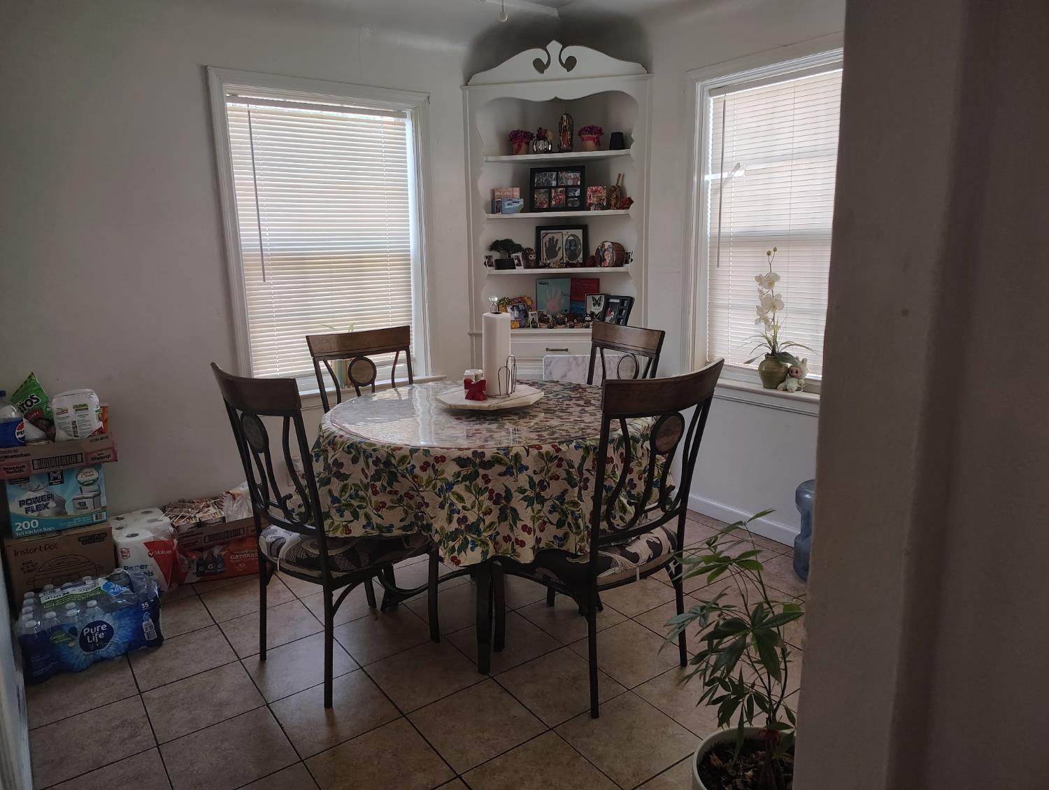 4605 E Mckenzie Ave, Fresno, CA 93702