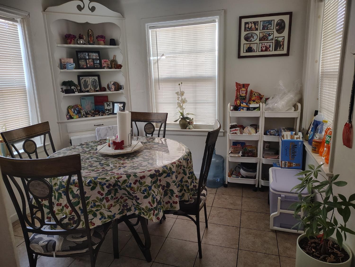 4605 E Mckenzie Ave, Fresno, CA 93702