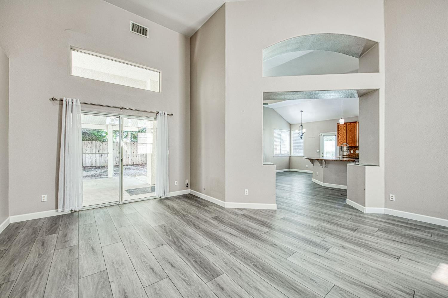 9595 N Woodrow Ave, Fresno, CA 93720