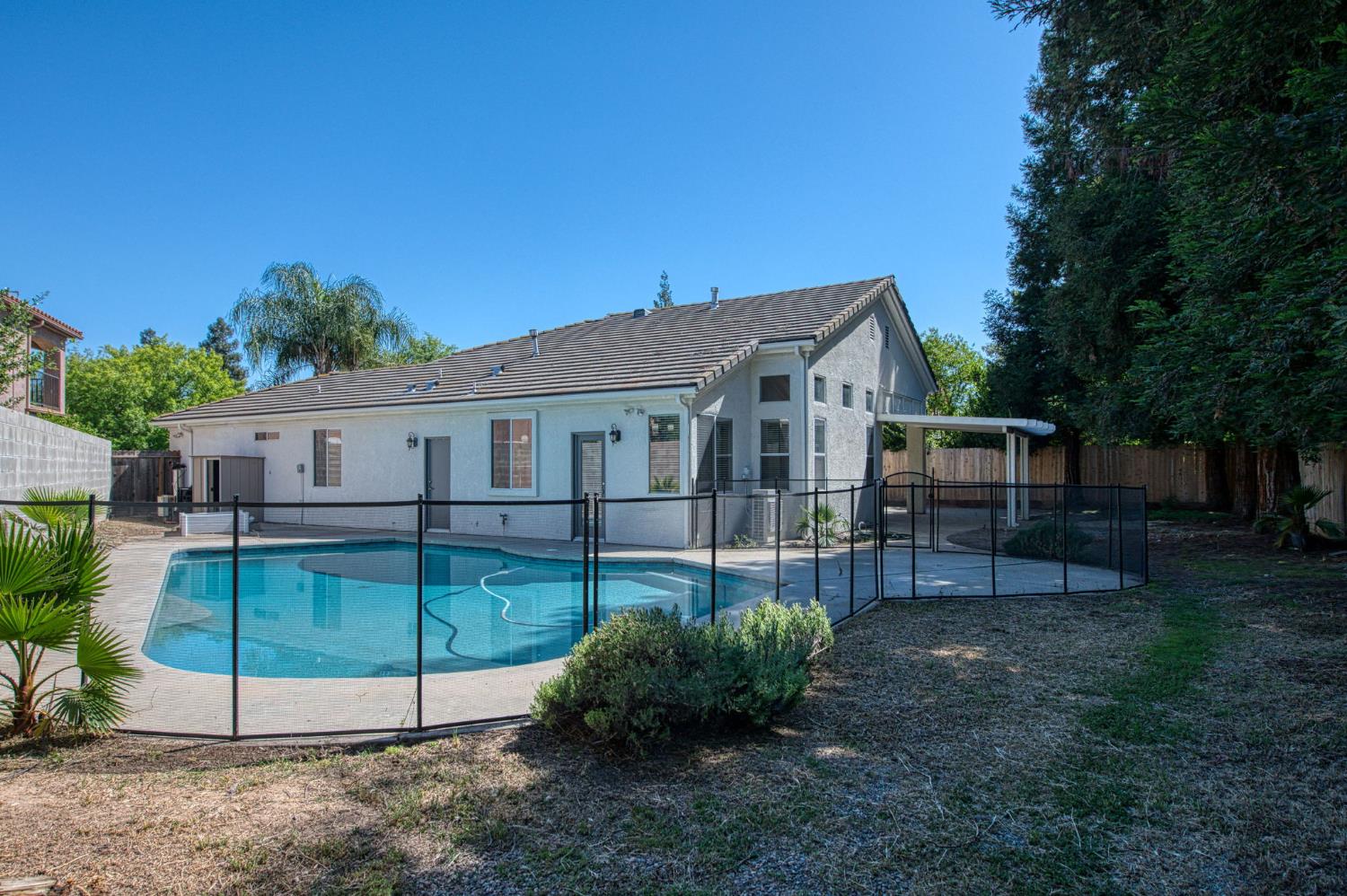 9595 N Woodrow Ave, Fresno, CA 93720