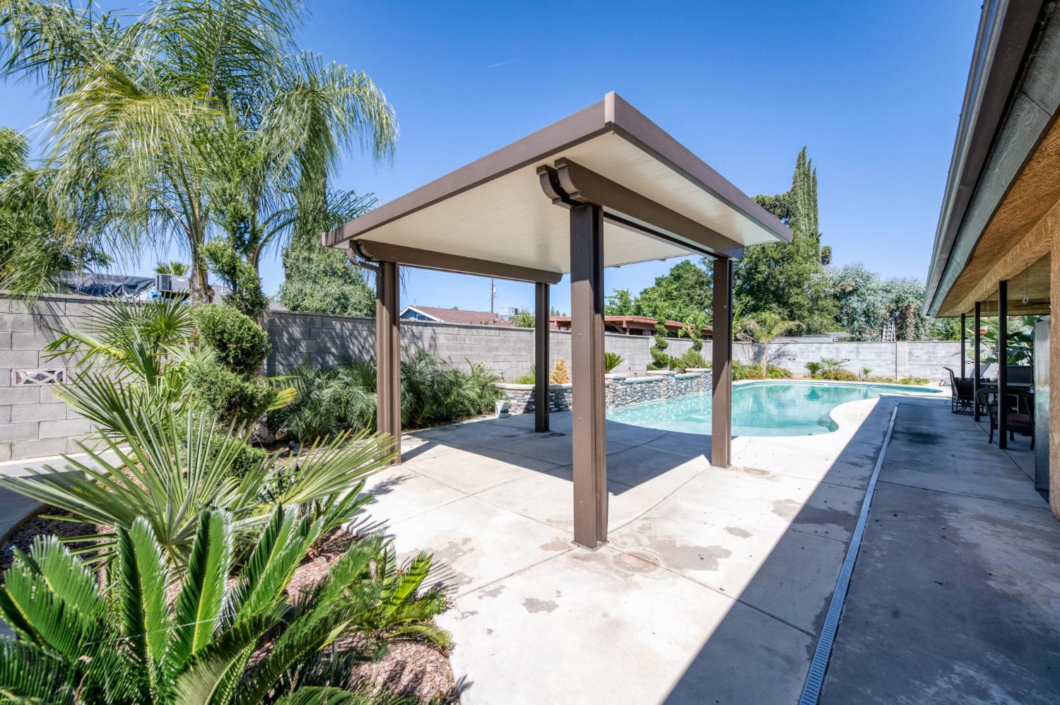 5253 E Platt Ave, Fresno, CA 93727