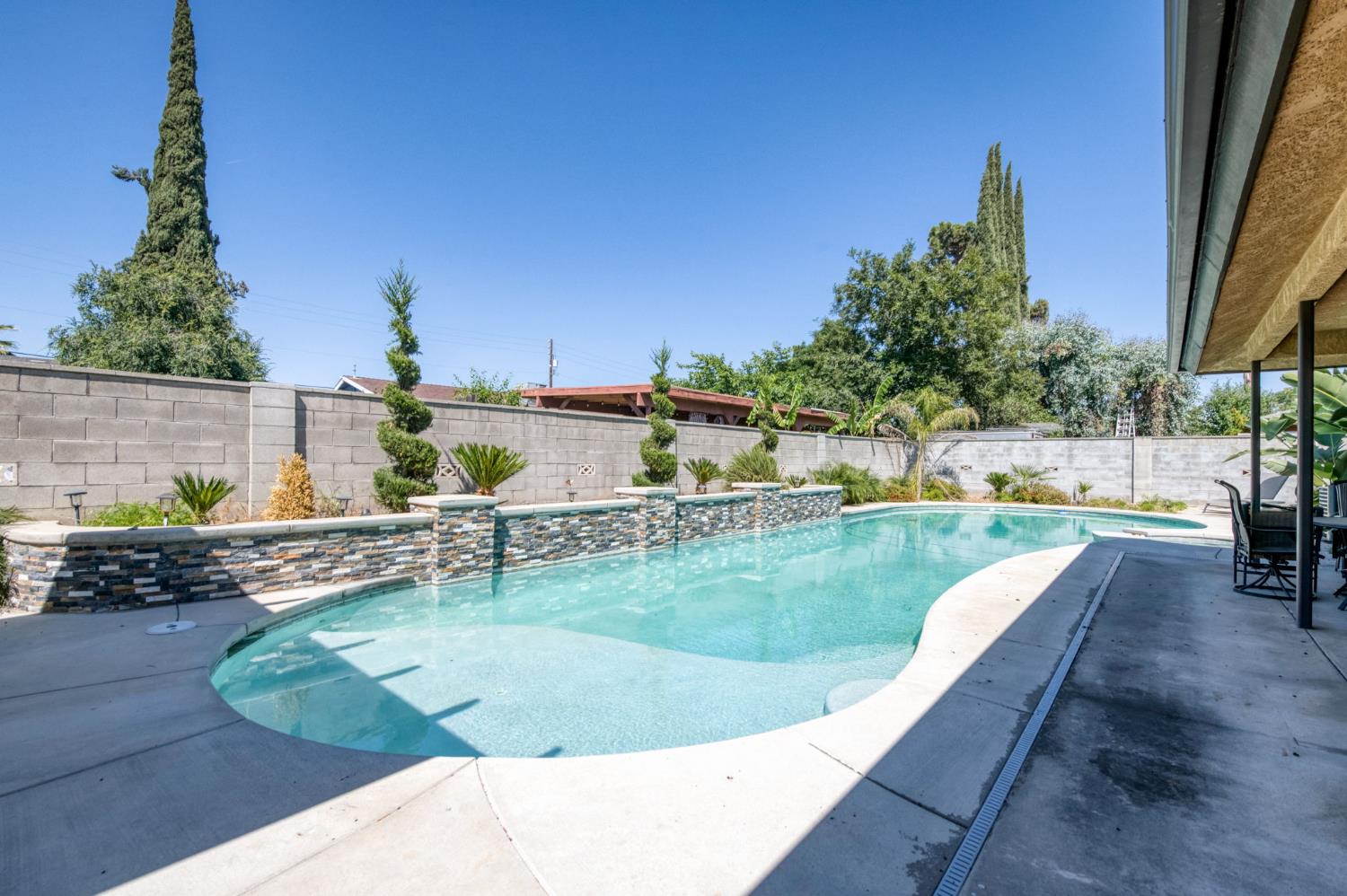 5253 E Platt Ave, Fresno, CA 93727