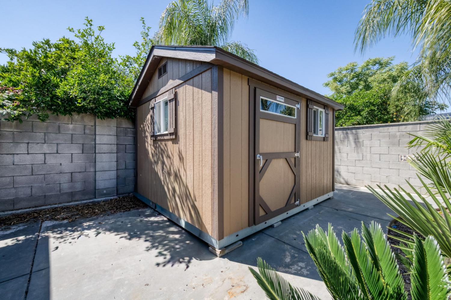 5253 E Platt Ave, Fresno, CA 93727