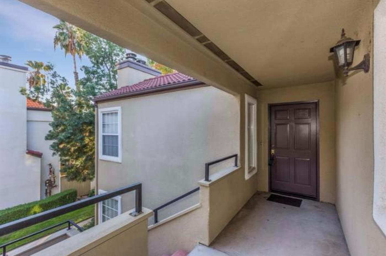 8153 N Cedar Ave #216, Fresno, CA 93720