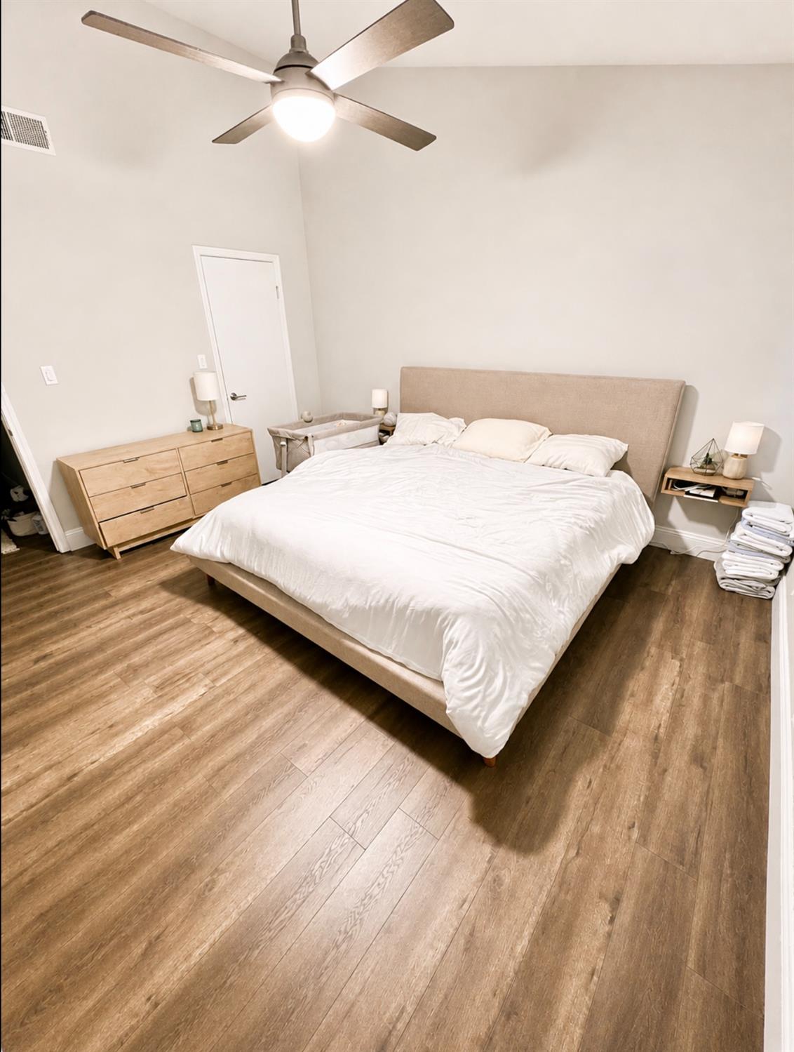 8153 N Cedar Ave #216, Fresno, CA 93720