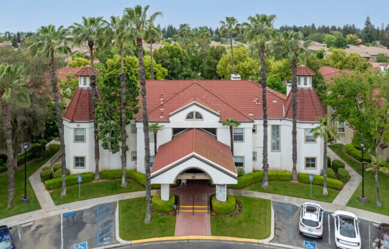 8153 N Cedar Ave #216, Fresno, CA 93720