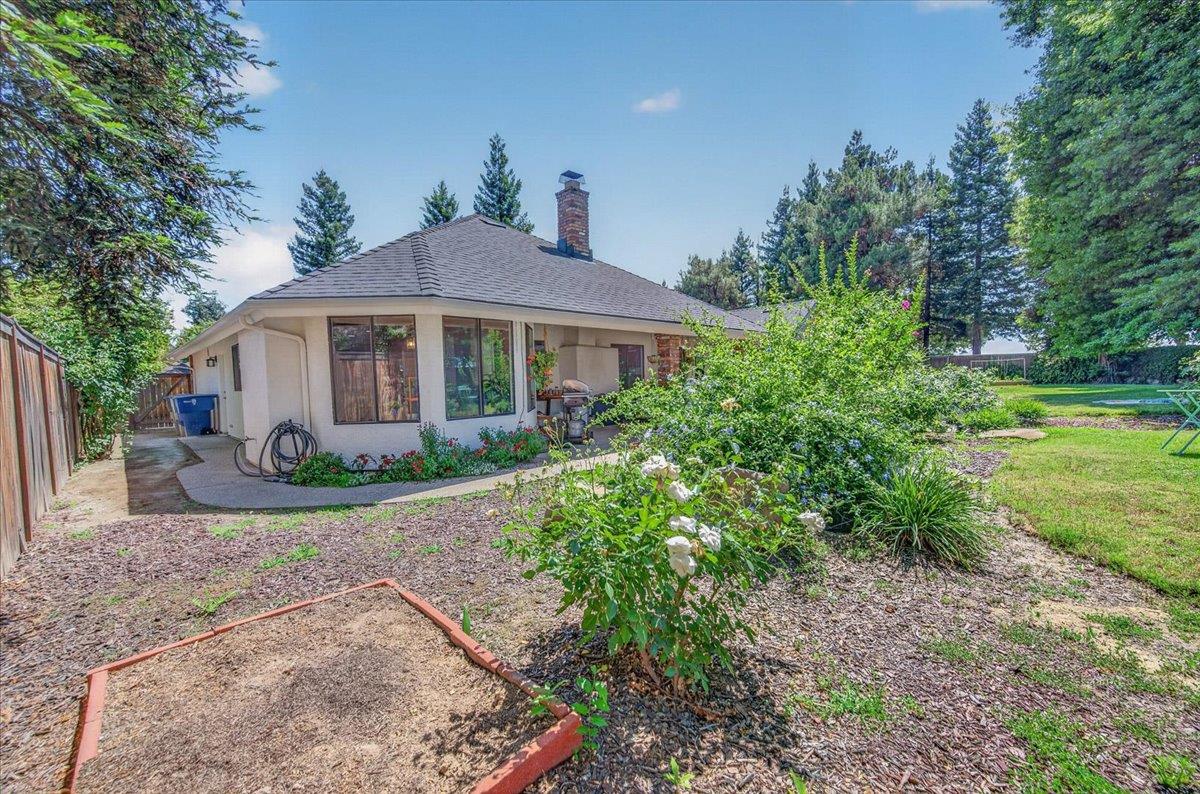 368 E Finch Ct, Fresno, CA 93730