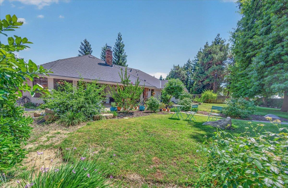 368 E Finch Ct, Fresno, CA 93730