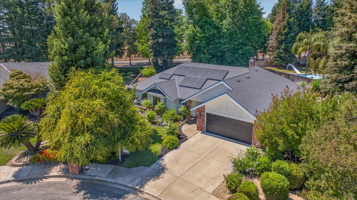 368 E Finch Ct, Fresno, CA 93730