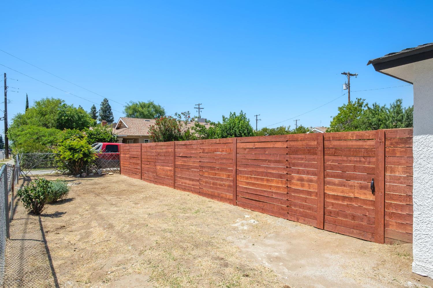 3777 E Olive Ave, Fresno, CA 93702