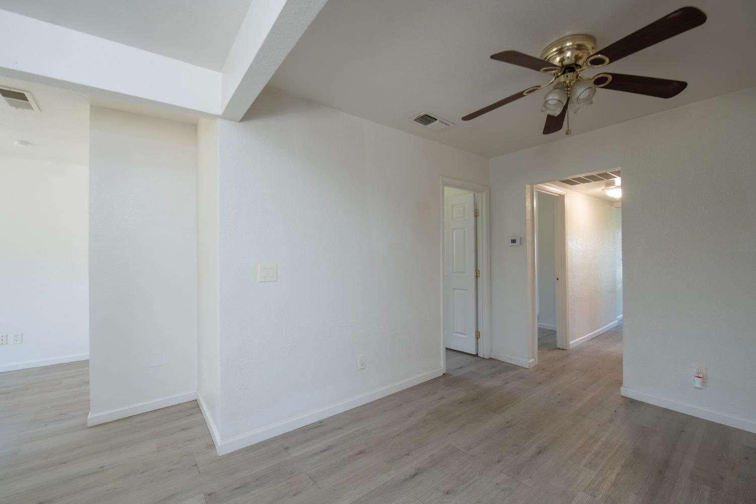 233 W Birch Ave, Pinedale, CA 93650