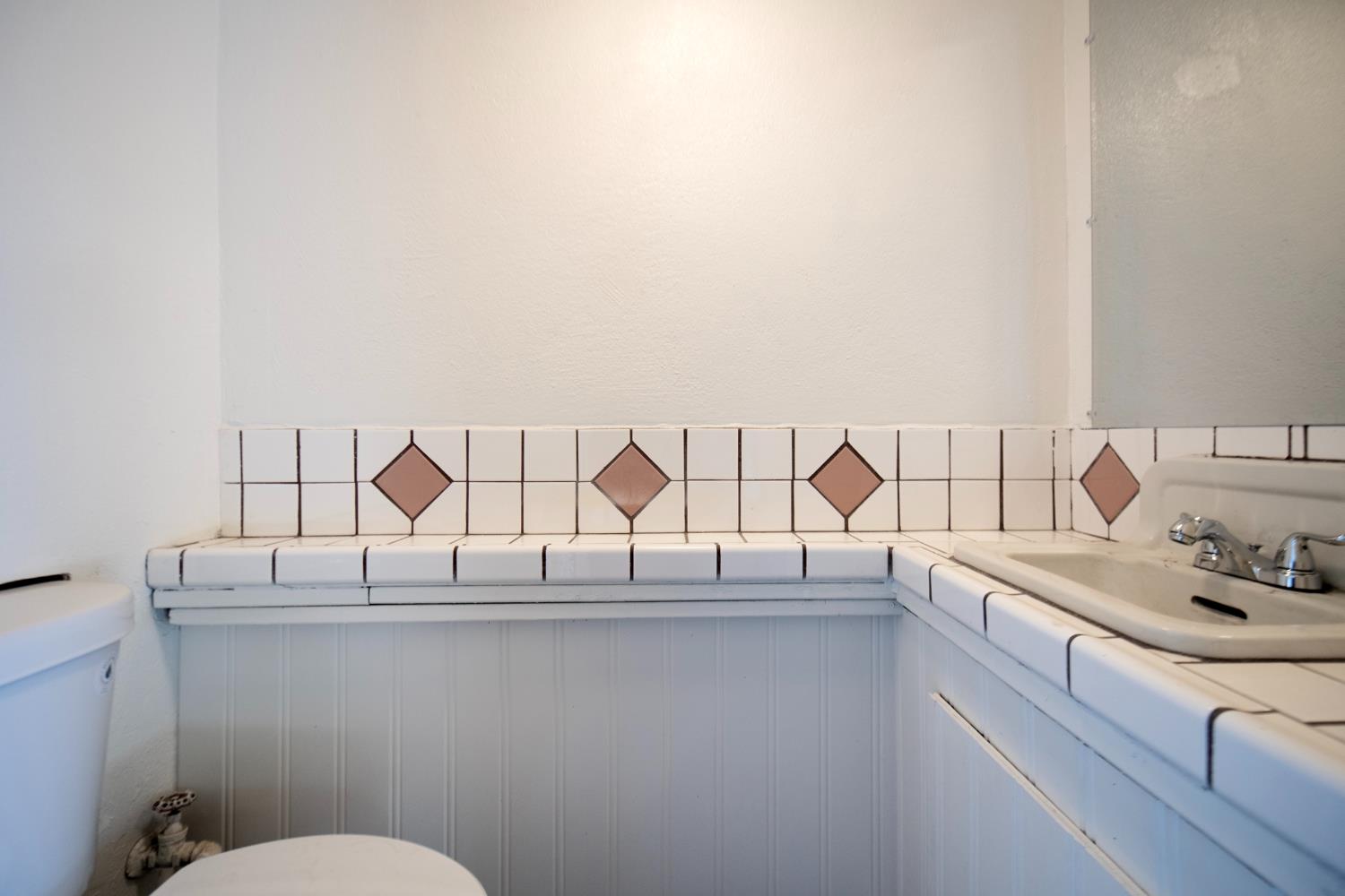 233 W Birch Ave, Pinedale, CA 93650
