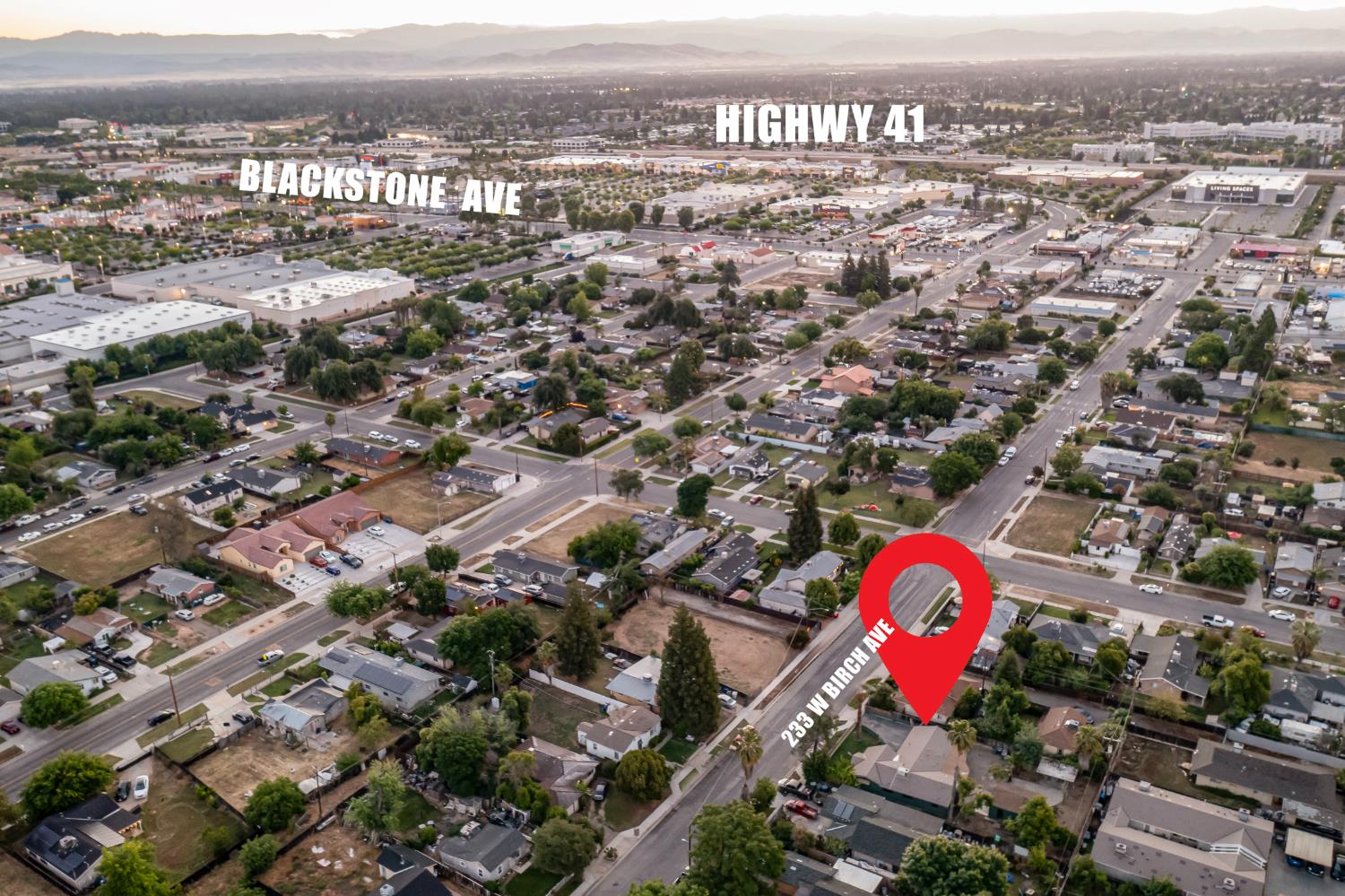 233 W Birch Ave, Pinedale, CA 93650