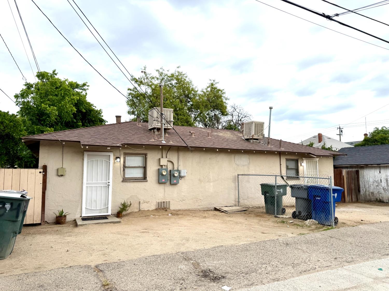 129 N Park Ave, Fresno, CA 93701