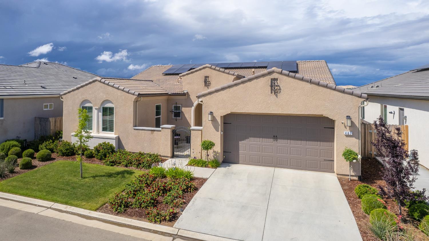 467 Heirloom Ln, Clovis, CA 93619