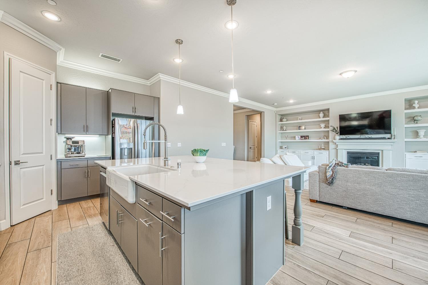 467 Heirloom Ln, Clovis, CA 93619