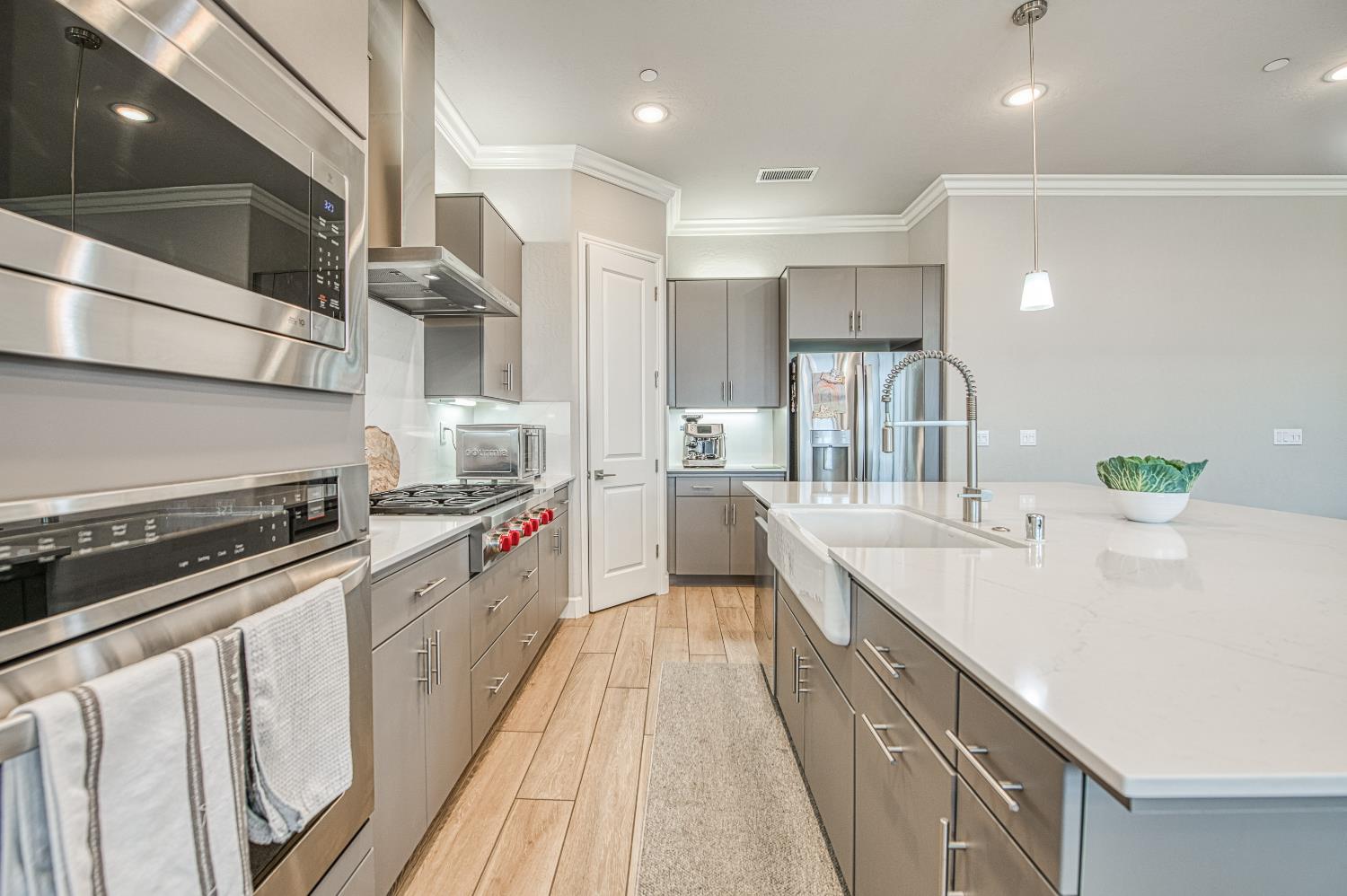 467 Heirloom Ln, Clovis, CA 93619