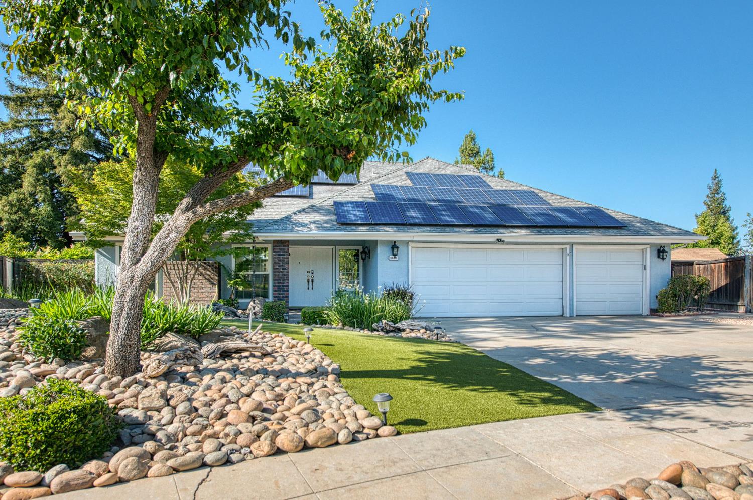 6680 N Remington Ave, Fresno, CA 93704