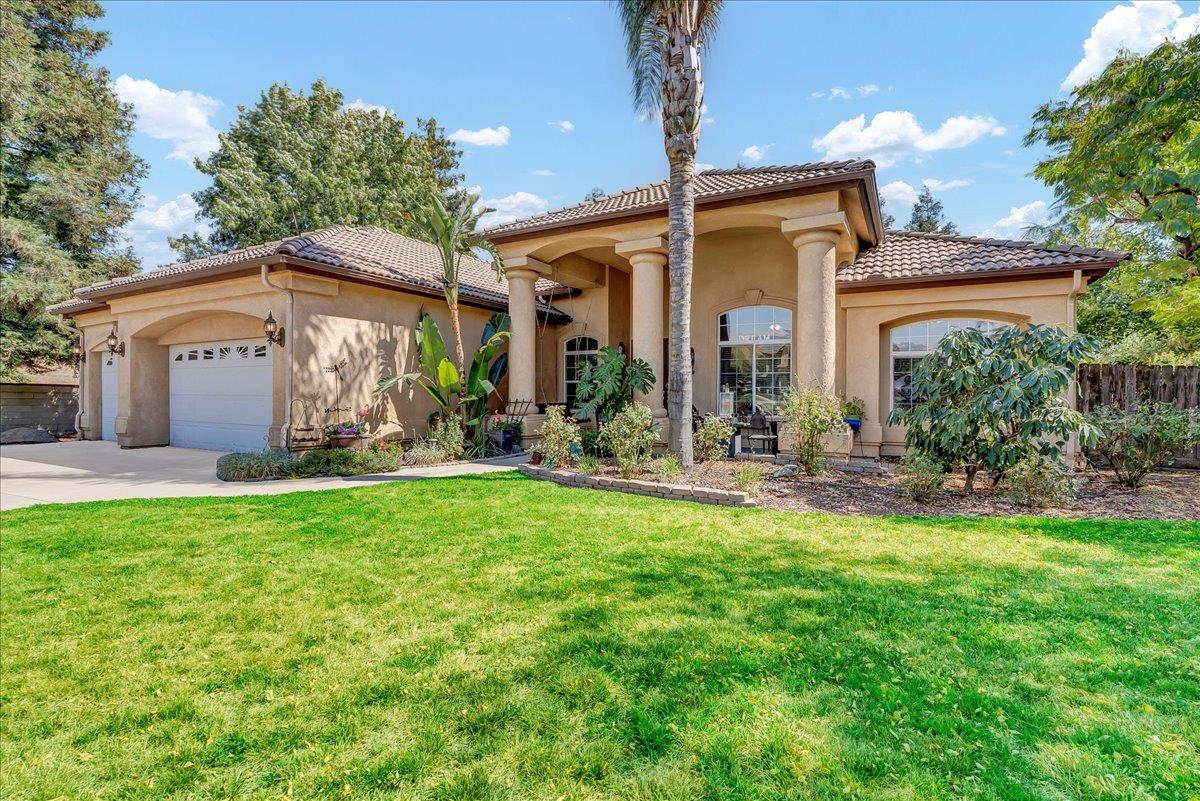 1189 E Fairhaven Ct, Porterville, CA 93257
