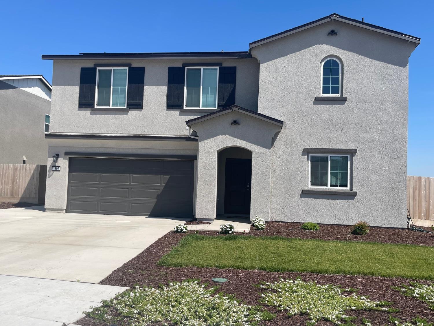 1392 W Clara Ave W, Fowler, CA 93625