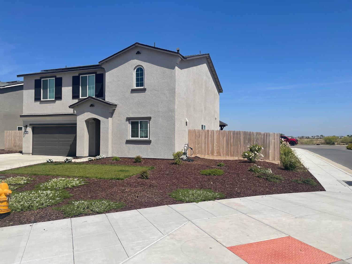 1392 W Clara Ave W, Fowler, CA 93625