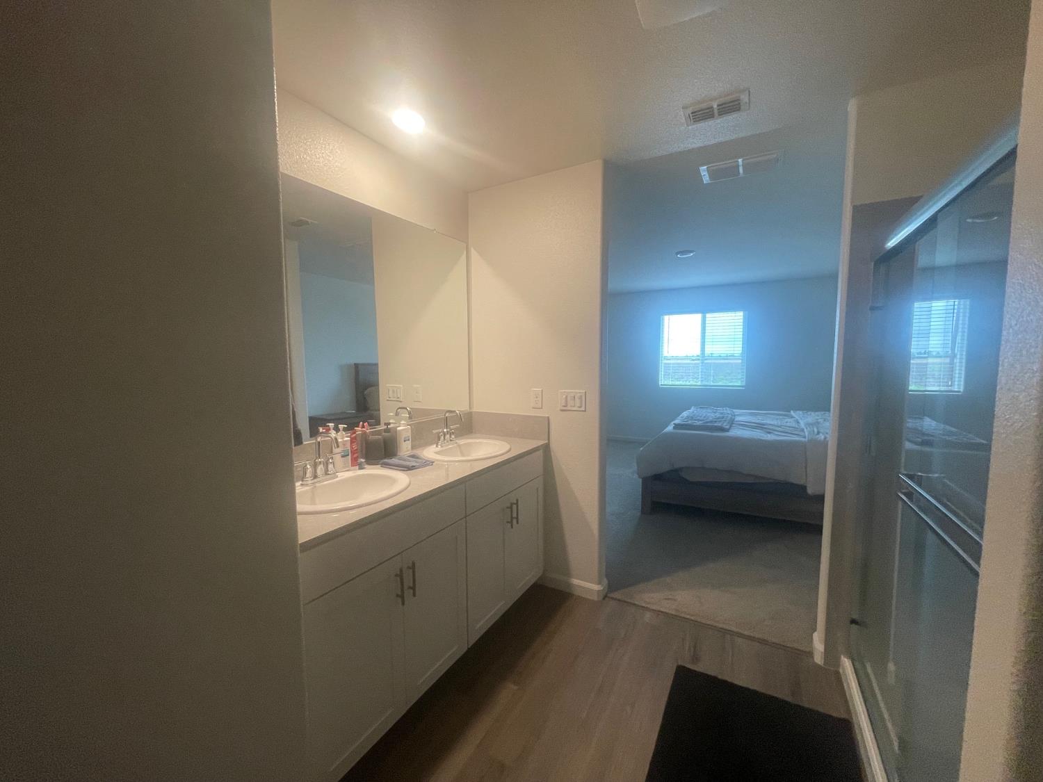 1392 W Clara Ave, Fowler, CA 93625