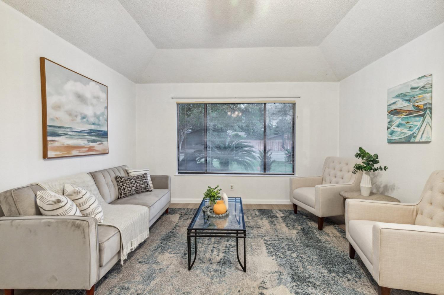 3094 W Escalon Ave, Fresno, CA 93711