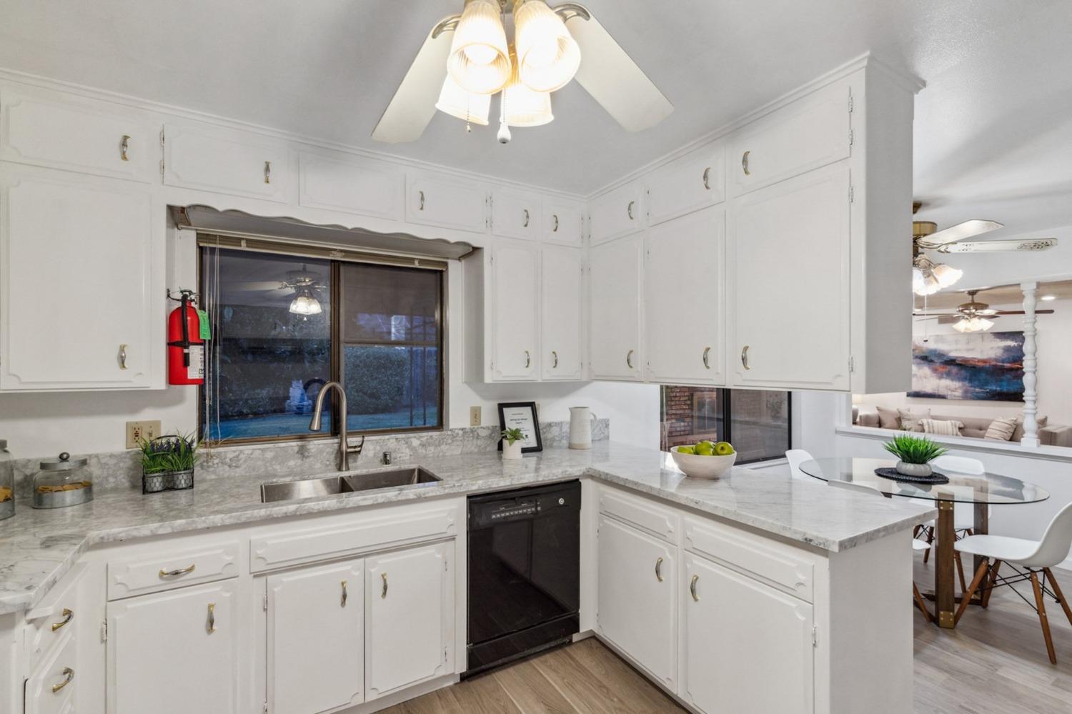3094 W Escalon Ave, Fresno, CA 93711