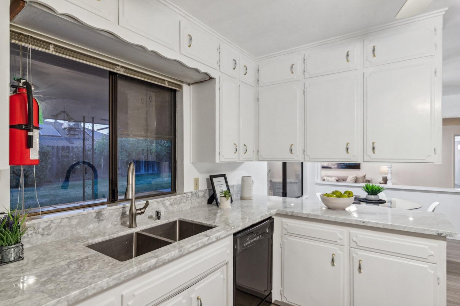 3094 W Escalon Ave, Fresno, CA 93711
