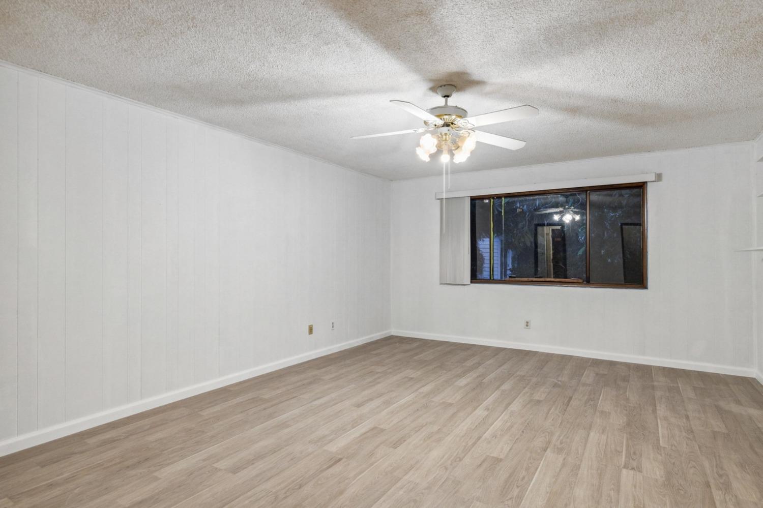 3094 W Escalon Ave, Fresno, CA 93711