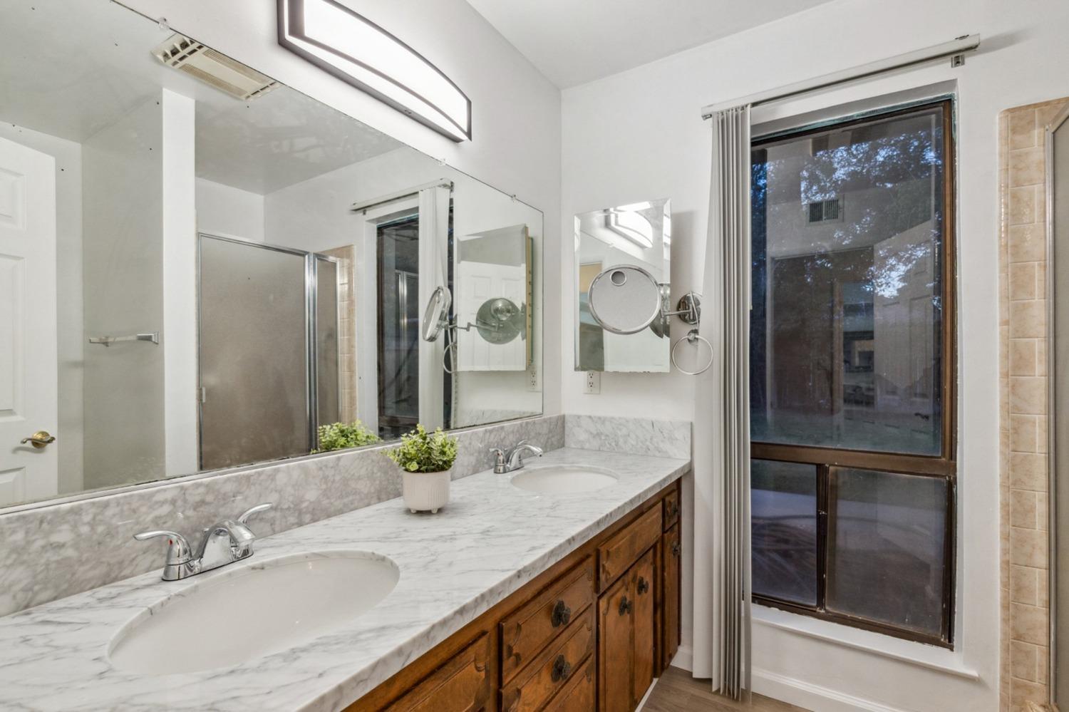 3094 W Escalon Ave, Fresno, CA 93711