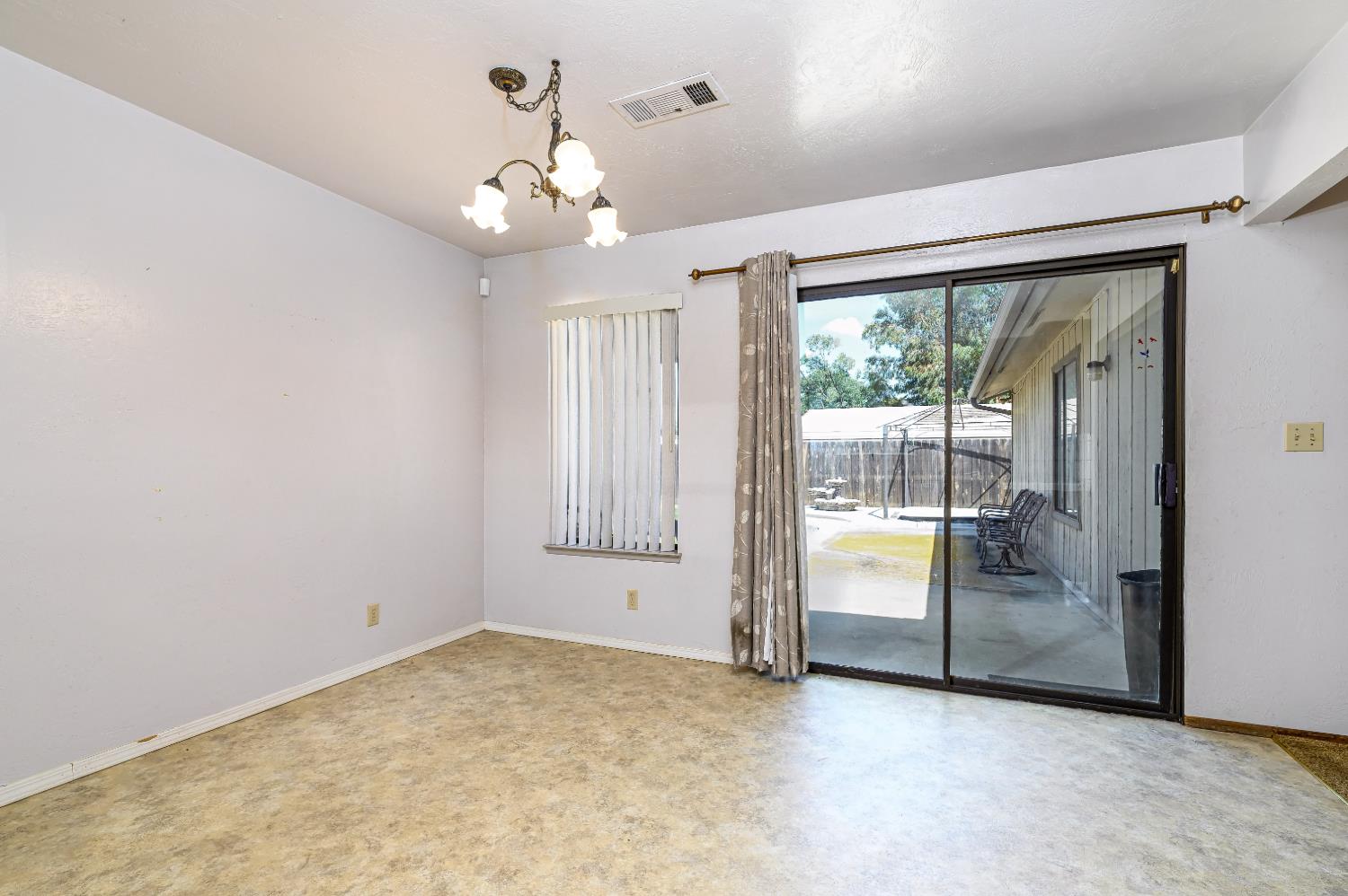12066 Excelsior Ave, Hanford, CA 93230