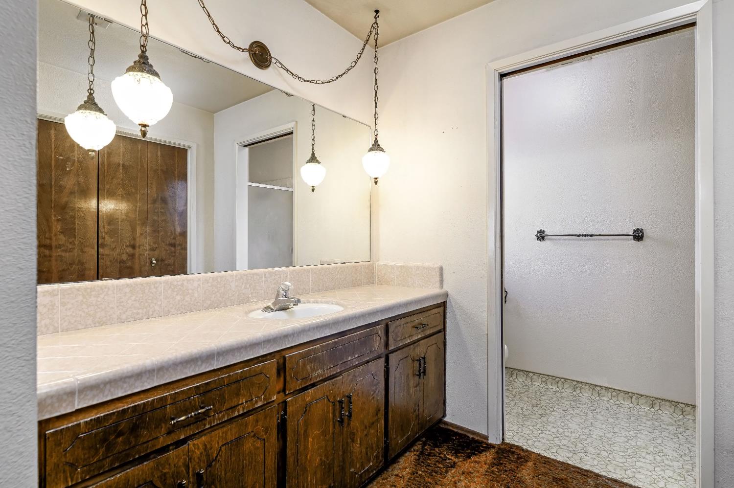12066 Excelsior Ave, Hanford, CA 93230