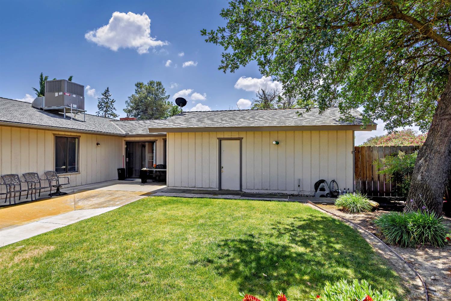 12066 Excelsior Ave, Hanford, CA 93230