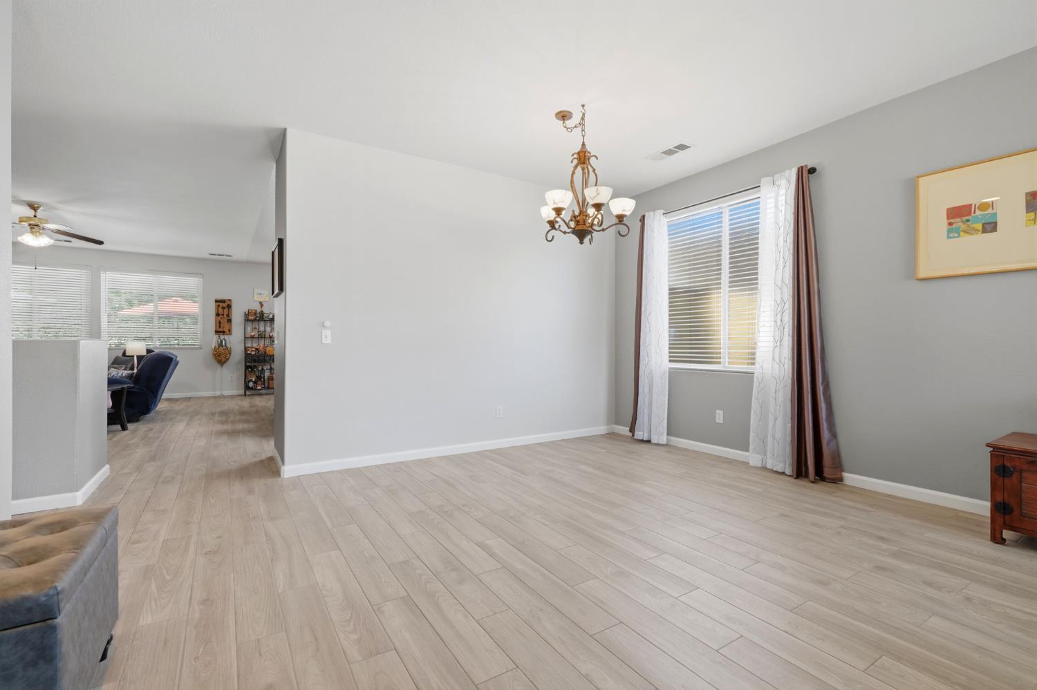 2429 Oak Grove, Visalia, CA 93291
