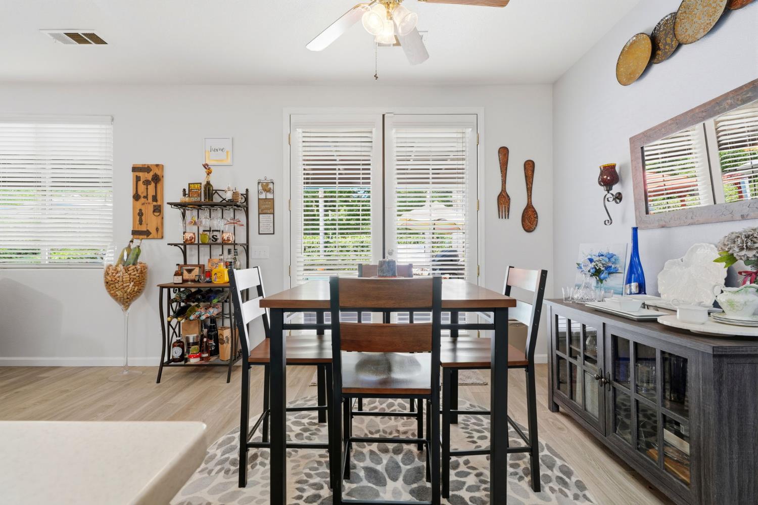 2429 Oak Grove, Visalia, CA 93291