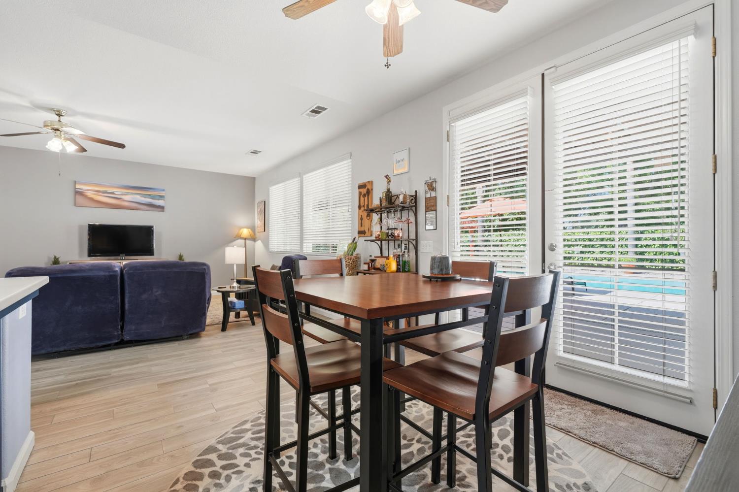 2429 Oak Grove, Visalia, CA 93291