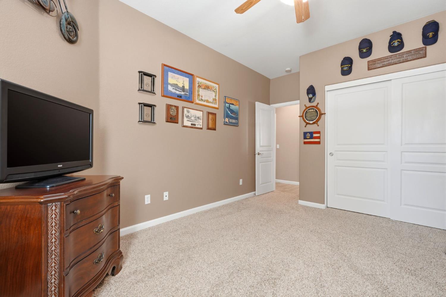 2429 Oak Grove, Visalia, CA 93291