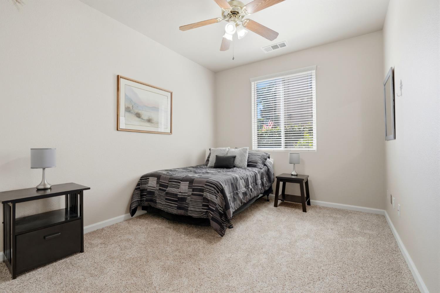 2429 Oak Grove, Visalia, CA 93291