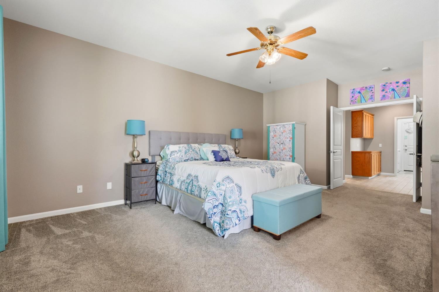 2429 Oak Grove, Visalia, CA 93291