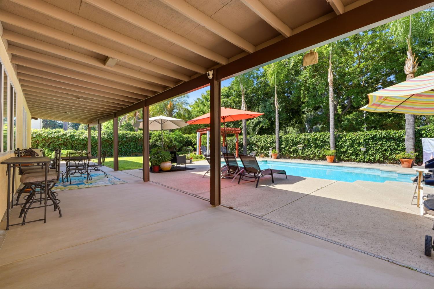2429 Oak Grove, Visalia, CA 93291