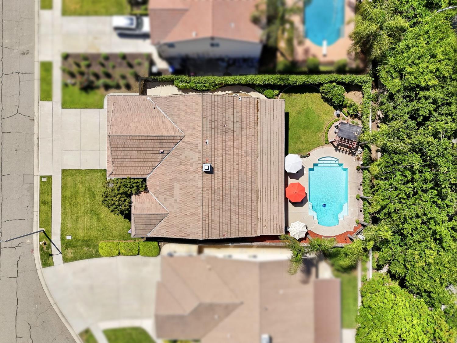 2429 Oak Grove, Visalia, CA 93291