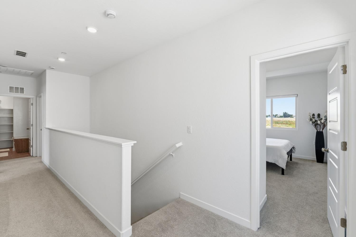 1061 Fruitwood Ave, Clovis, CA 93619