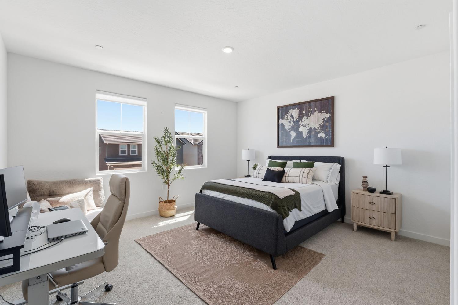 1061 Fruitwood Ave, Clovis, CA 93619