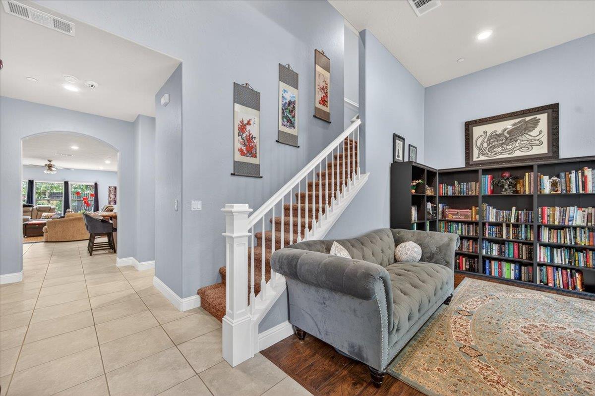 6189 E Farrin Ave, Fresno, CA 93727