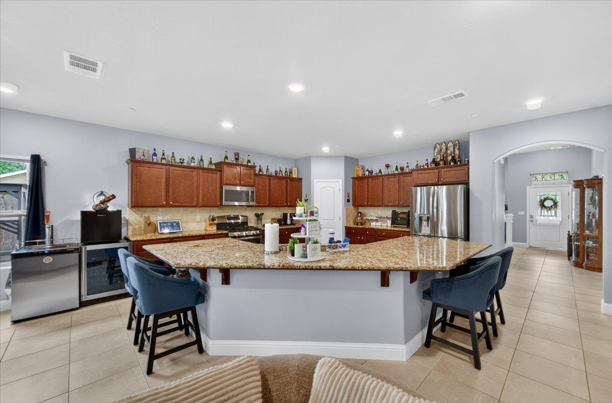 6189 E Farrin Ave, Fresno, CA 93727