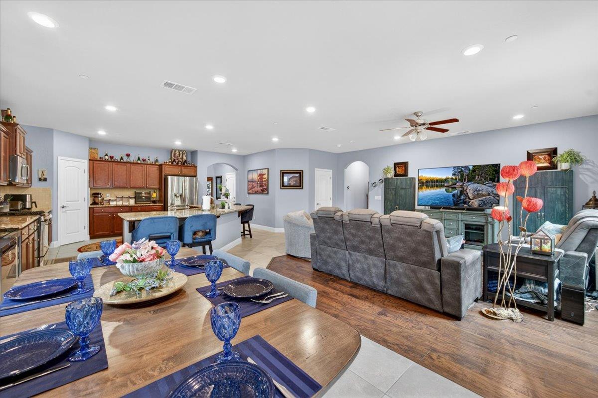 6189 E Farrin Ave, Fresno, CA 93727